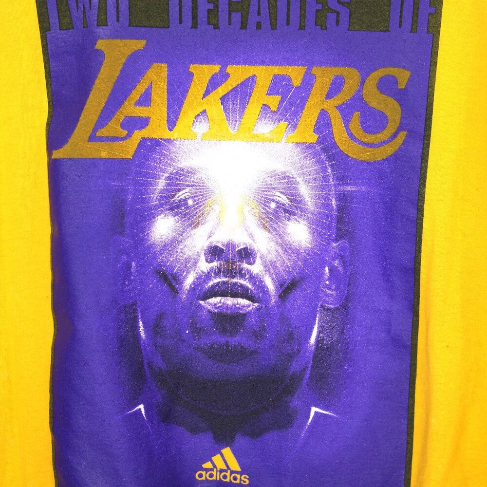 Adidas Kobe Bryant Men's Yellow LA Lakers #24 T-Shirt Double Sided Stats Size XL - Picture 2 of 5